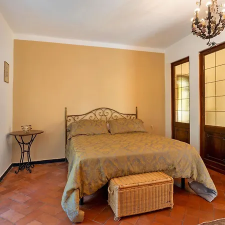 Фермерский дом Monte Pu' Castiglione Chiavarese