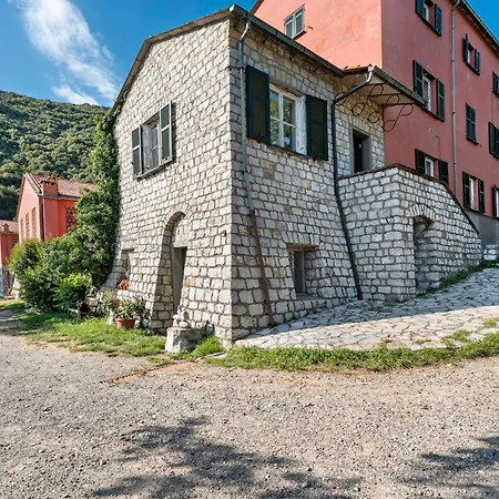 Monte Pu' Feriegård Castiglione Chiavarese