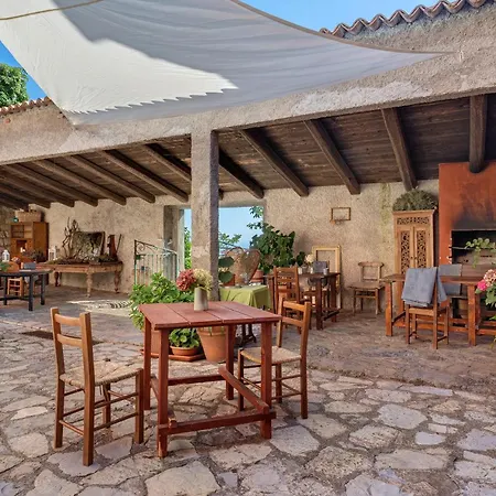 Alloggio per agriturismo Monte Pu' Castiglione Chiavarese