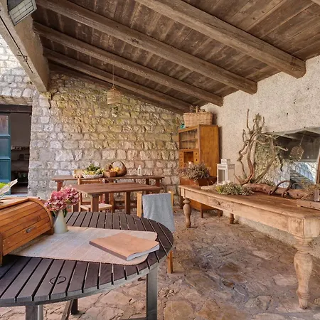 Monte Pu' Alloggio per agriturismo *