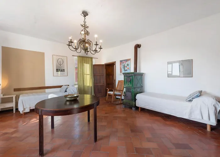 Monte Pu' Feriegård Castiglione Chiavarese