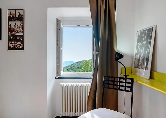 Monte Pu' Feriegård Castiglione Chiavarese